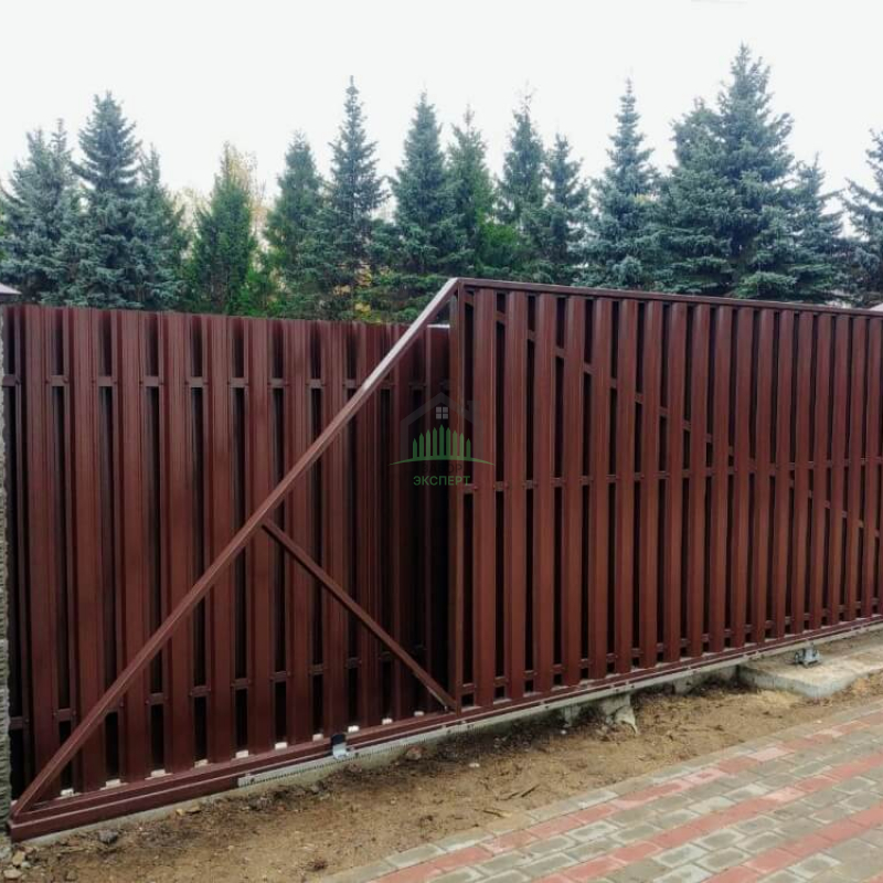 Откатные ворота из евроштакетника в Куровском пример 10
