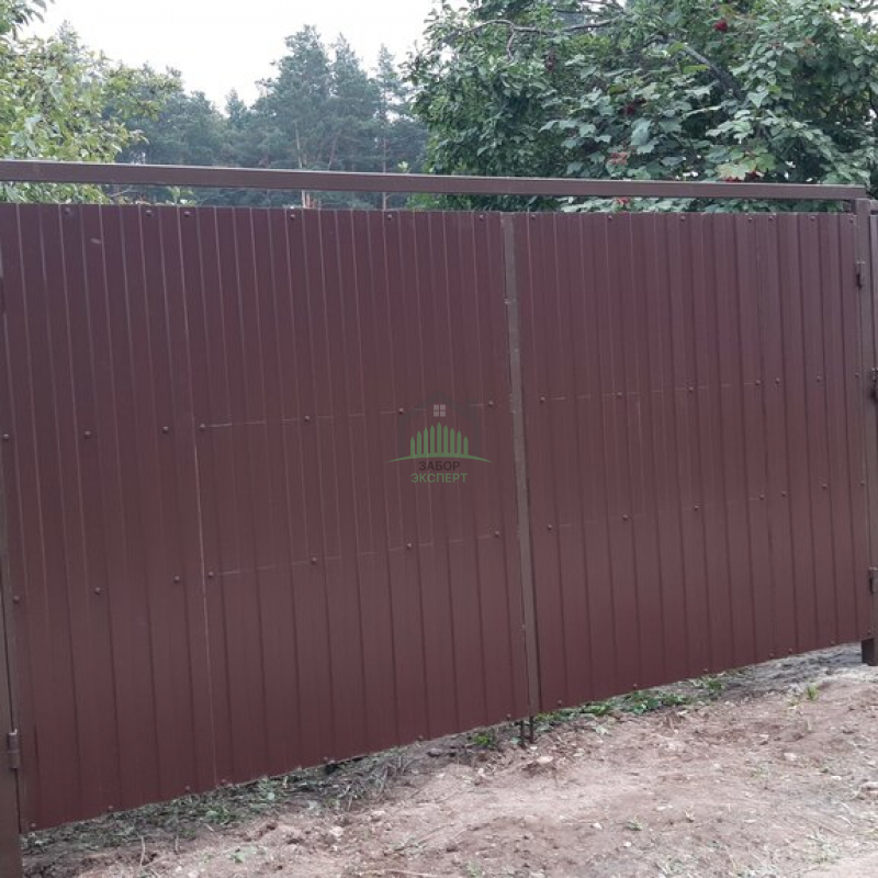 Забор из профнастила с утрамбовкой щебнем 10 метров в Куровском