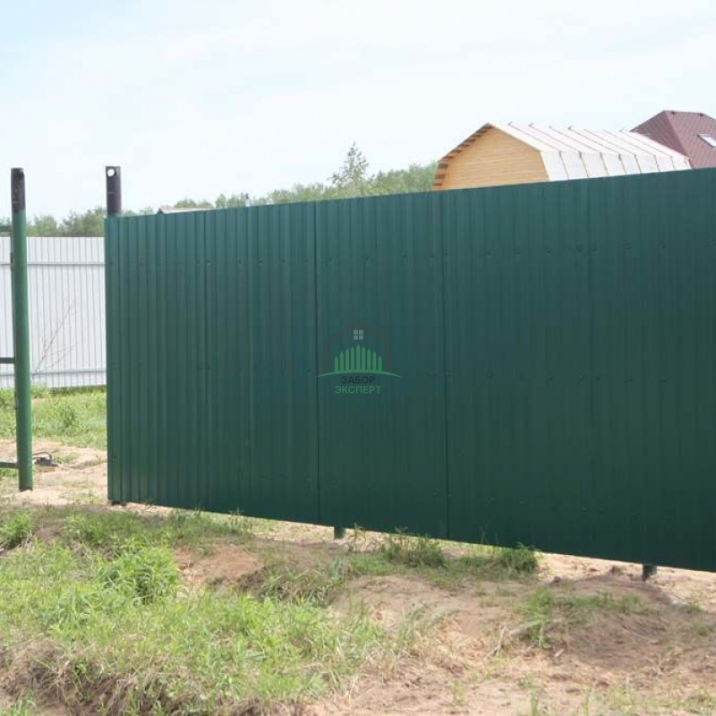 Забор из профнастила с утрамбовкой щебнем 40 метров в Куровском