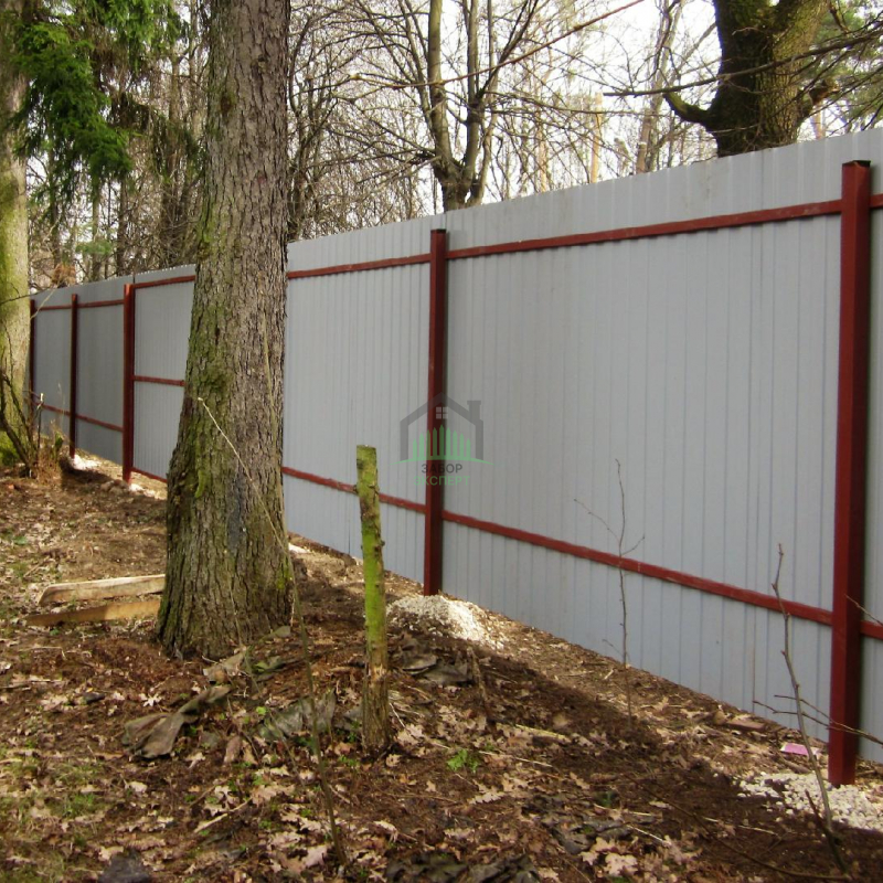 Забор из профнастила с утрамбовкой щебнем 90 метров в Куровском